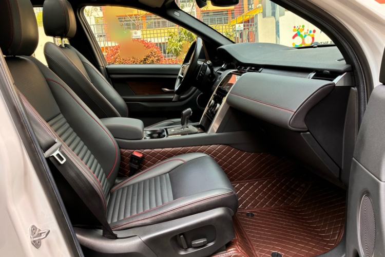 Used Land Rover Discovery Sport 2022 Revised Version 249 PS R-Dynamic S Performance Edition 5 Seats Interior 3