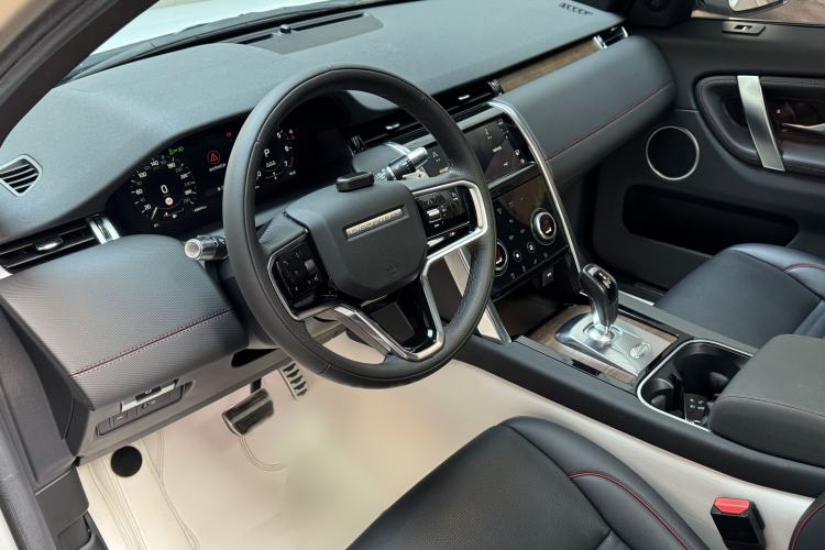 Used Land Rover Discovery Sport 2022 Revised Version 249 PS R-Dynamic S Performance Edition 5 Seats Interior 3