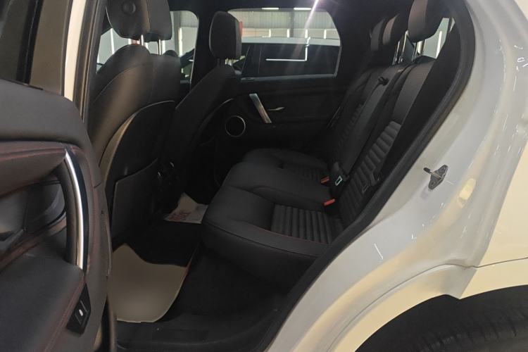 Used Land Rover Discovery Sport 2022 249 PS R-Dynamic S Performance Edition 5 Seats Interior 4