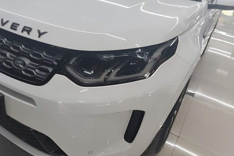 Used Land Rover Discovery Sport 2022 249 PS R-Dynamic S Performance Edition 5 Seats Left Front Headlight