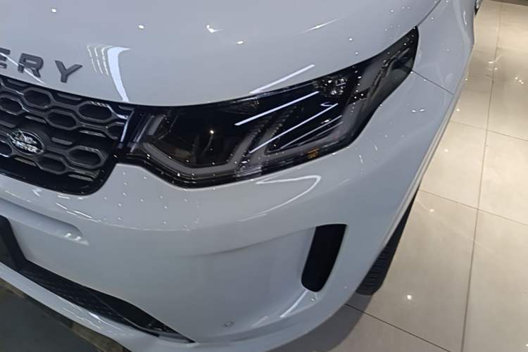 Used Land Rover Discovery Sport 2022 249 PS R-Dynamic S Performance Edition 5 Seats Left Front Headlight