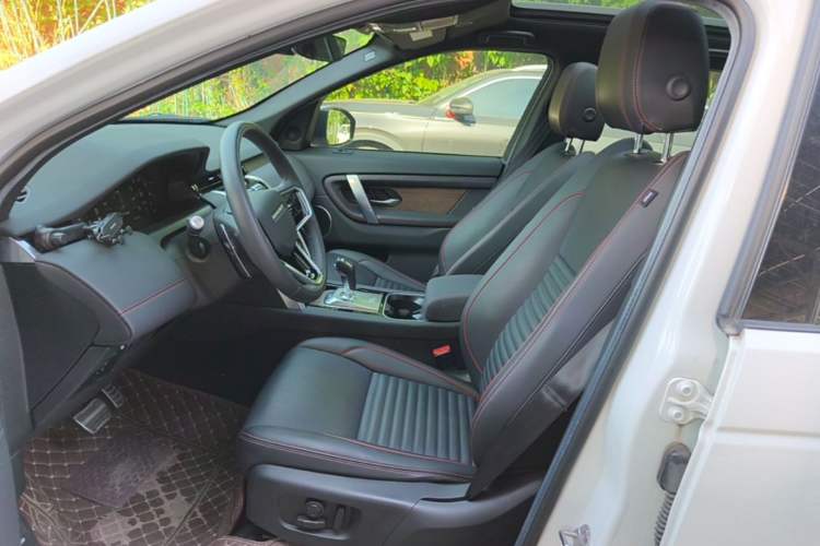 Used Land Rover Discovery Sport 2022 249 PS R-Dynamic SE Performance Tech Edition 5 Seats Left Front Seat