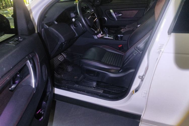 Used Land Rover Discovery Sport 2022 Revised Version 249 PS R-Dynamic S Performance Edition 5 Seats Left Front Seat