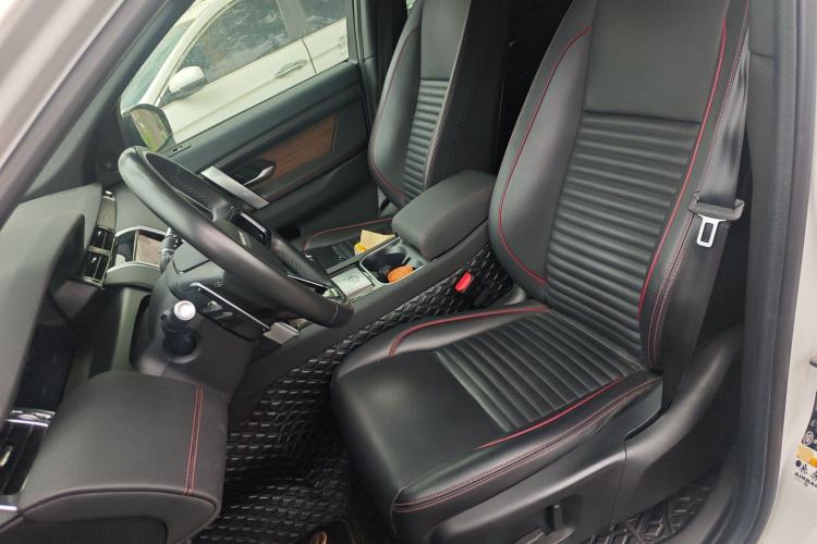 Used Land Rover Discovery Sport 2022 249 PS R-Dynamic S Performance Edition 5 Seats Left Front Seat