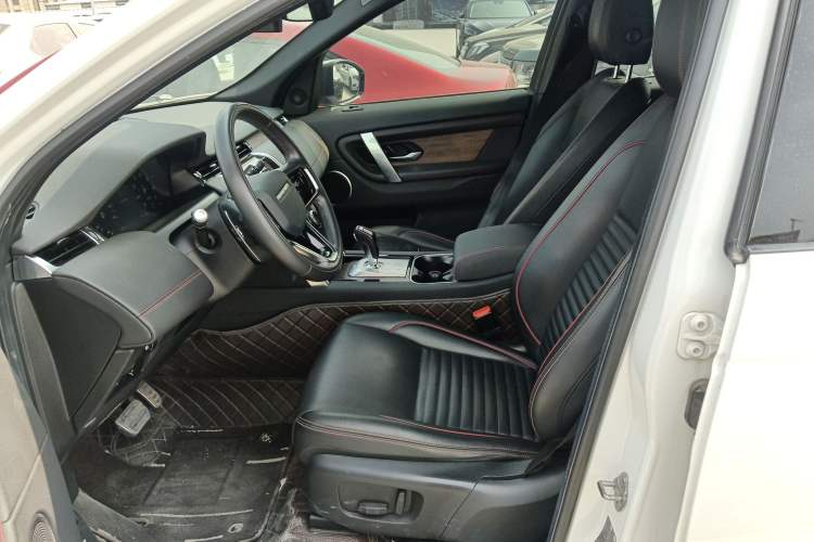 Used Land Rover Discovery Sport 2022 249 PS R-Dynamic S Performance Edition 5 Seats Left Front Seat