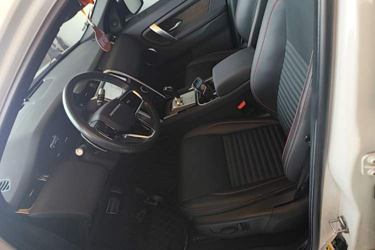 Used Land Rover Discovery Sport 2022 249 PS R-Dynamic S Performance Edition 5 Seats Left Front Seat