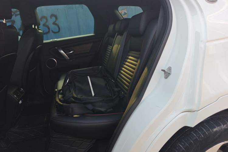 Used Land Rover Discovery Sport 2022 Revised Version 249 PS R-Dynamic S Performance Edition 5 Seats Left Rear Seat