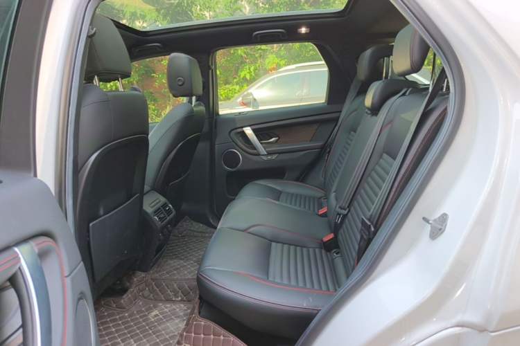 Used Land Rover Discovery Sport 2022 249 PS R-Dynamic SE Performance Tech Edition 5 Seats Left Rear Seat