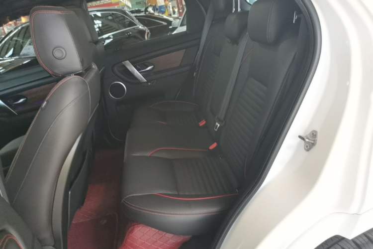 Used Land Rover Discovery Sport 2022 Revised Version 249 PS R-Dynamic S Performance Edition 5 Seats Left Rear Seat