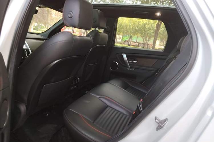 Used Land Rover Discovery Sport 2022 249 PS R-Dynamic S Performance Edition 5 Seats Left Rear Seat
