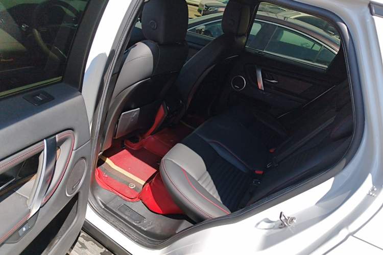 Used Land Rover Discovery Sport 2022 249 PS R-Dynamic S Performance Edition 5 Seats Left Rear Seat