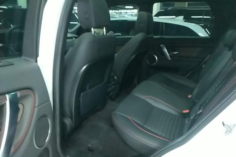 Used Land Rover Discovery Sport 2022 249 PS R-Dynamic SE Performance Tech Edition 5 Seats Left Rear Seat