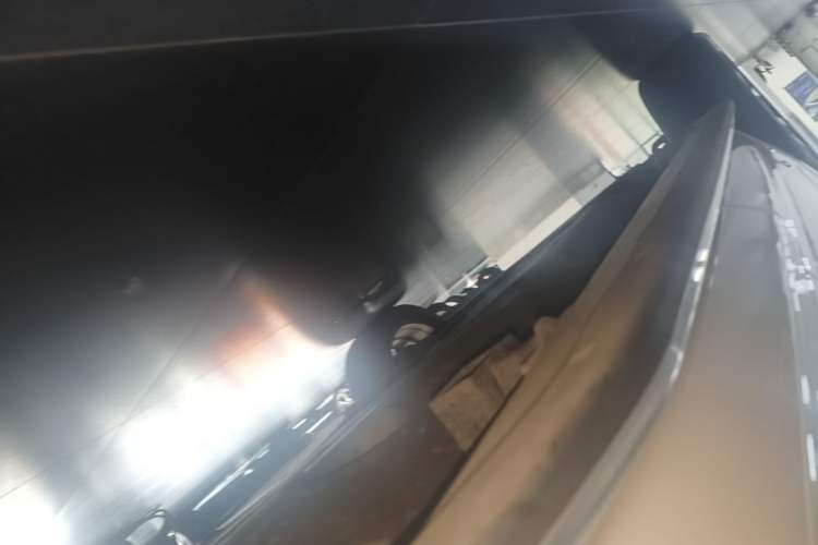 Used Land Rover Discovery Sport 2022 Revised Version 249 PS Metropolitan Edition Left Side Sill