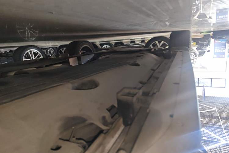 Used Land Rover Discovery Sport 2022 249 PS R-Dynamic S Performance Edition 5 Seats Left Side Sill