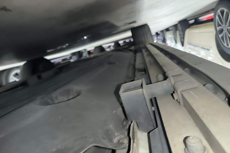 Used Land Rover Discovery Sport 2022 249 PS R-Dynamic S Performance Edition 5 Seats Left Side Sill