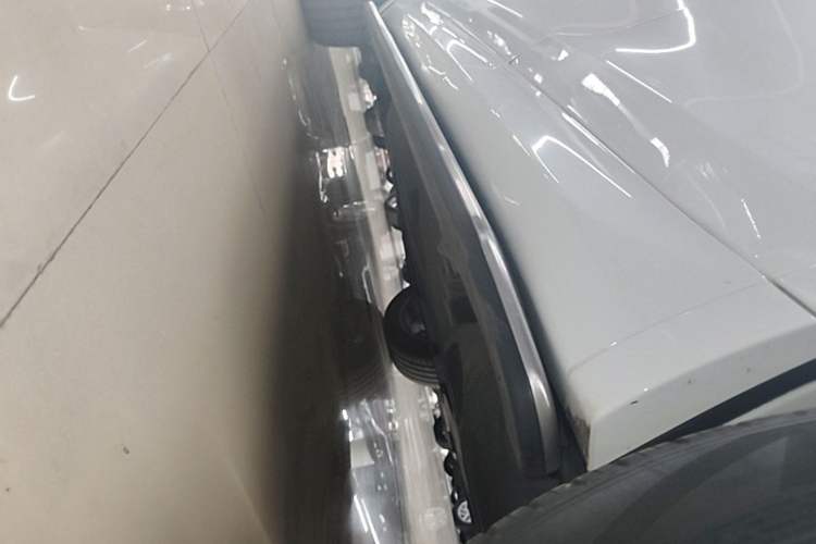 Used Land Rover Discovery Sport 2022 249 PS R-Dynamic S Performance Edition 5 Seats Left Side Sill