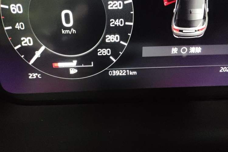 Used Land Rover Discovery Sport 2022 249 PS R-Dynamic S Performance Edition 5 Seats Odometer Close Up