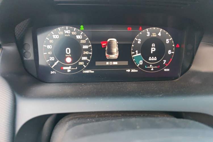 Used Land Rover Discovery Sport 2022 Revised Version 249 PS R-Dynamic S Performance Edition 5 Seats Odometer Close Up
