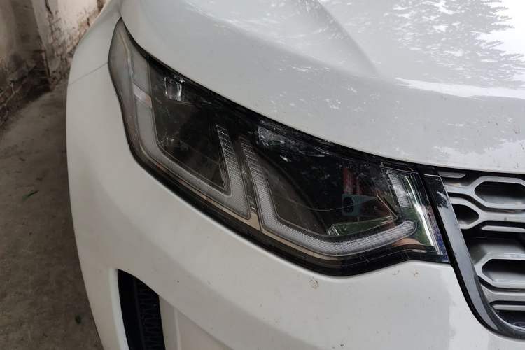 Used Land Rover Discovery Sport 2022 Revised Version 249 PS R-Dynamic S Performance Edition 5 Seats Right Front Headlight