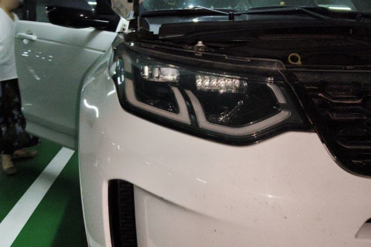 Used Land Rover Discovery Sport 2022 249 PS R-Dynamic S Performance Edition 5 Seats Right Front Headlight