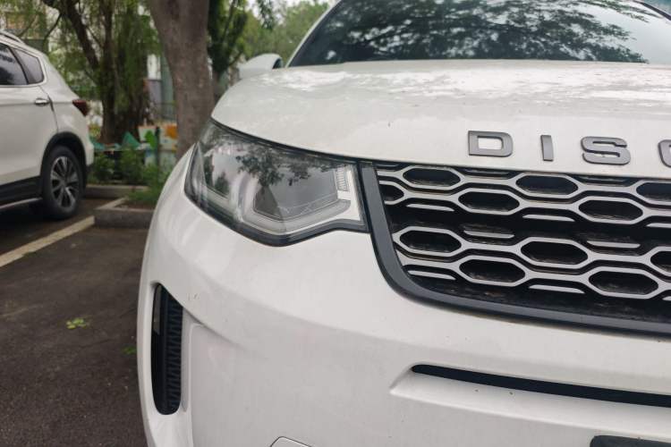 Used Land Rover Discovery Sport 2022 249 PS R-Dynamic S Performance Edition 5 Seats Right Front Headlight