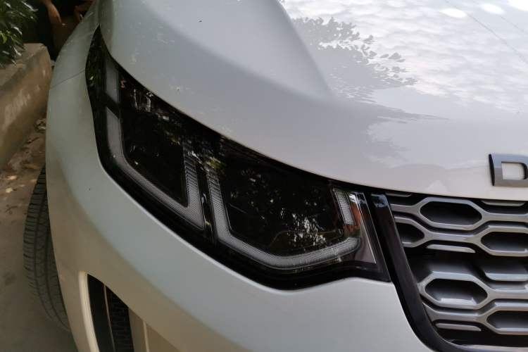 Used Land Rover Discovery Sport 2022 249 PS R-Dynamic S Performance Edition 5 Seats Right Front Headlight