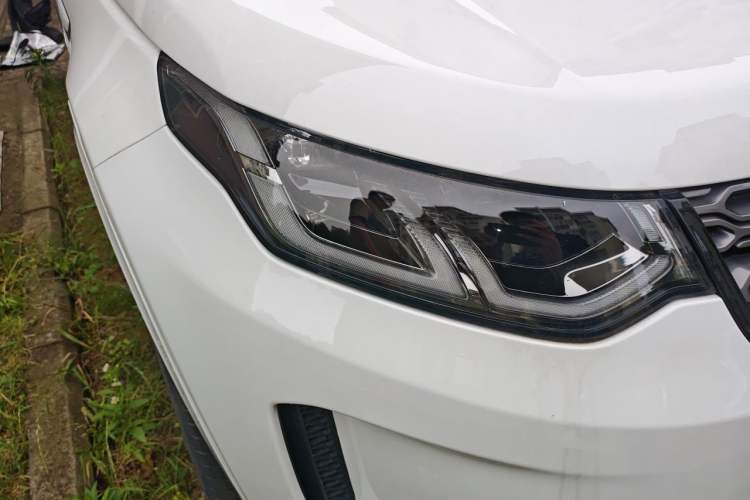 Used Land Rover Discovery Sport 2022 249 PS R-Dynamic S Performance Edition 5 Seats Right Front Headlight
