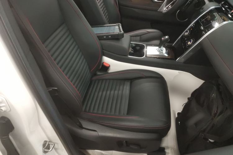 Used Land Rover Discovery Sport 2022 Revised Version 249 PS R-Dynamic S Performance Edition 5 Seats Right Front Seat