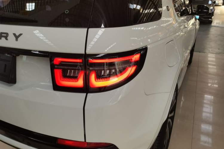 Used Land Rover Discovery Sport 2022 Revised Version 249 PS R-Dynamic S Performance Edition 5 Seats Right Rear Taillight