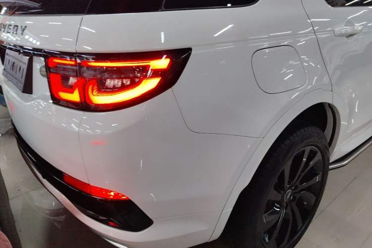 Used Land Rover Discovery Sport 2022 249 PS R-Dynamic S Performance Edition 5 Seats Right Rear Taillight