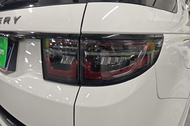 Used Land Rover Discovery Sport 2022 Revised Version 249 PS R-Dynamic S Performance Edition 5 Seats Right Rear Taillight