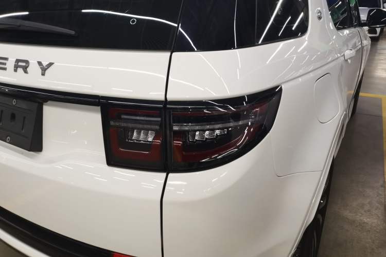 Used Land Rover Discovery Sport 2022 Revised Version 249 PS R-Dynamic S Performance Edition 5 Seats Right Rear Taillight