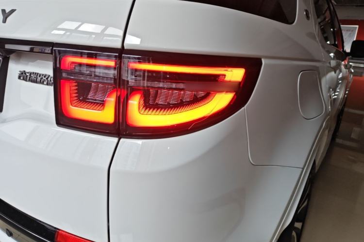Used Land Rover Discovery Sport 2022 Restyled 249 PS R-Dynamic SE Performance Tech Edition 5 Seats Right Rear Taillight