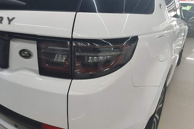 Used Land Rover Discovery Sport 2022 249 PS R-Dynamic S Performance Edition 5 Seats Right Rear Taillight