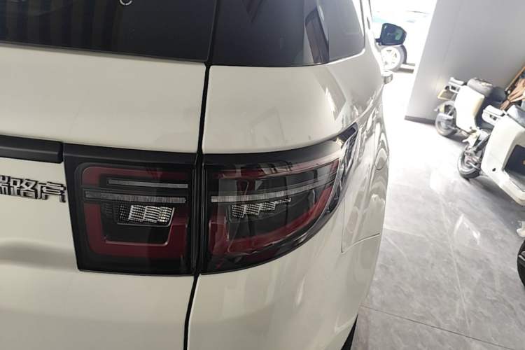 Used Land Rover Discovery Sport 2022 249 PS R-Dynamic S Performance Edition 5 Seats Right Rear Taillight