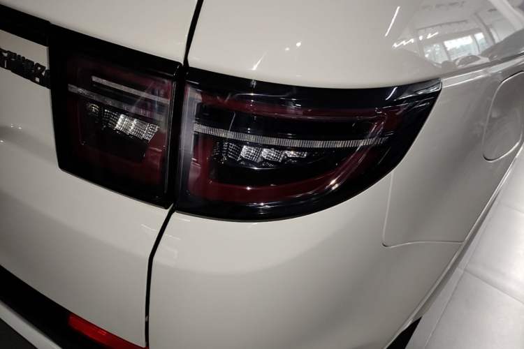 Used Land Rover Discovery Sport 2022 249 PS R-Dynamic S Performance Edition 5 Seats Right Rear Taillight
