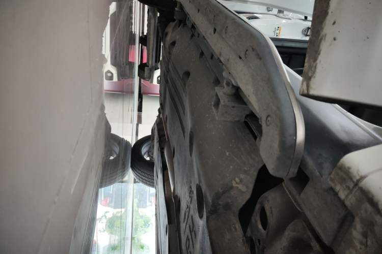 Used Land Rover Discovery Sport 2022 249 PS R-Dynamic S Performance Edition 5 Seats Right Side Sill