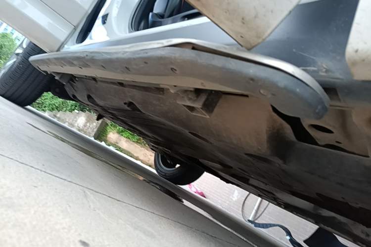 Used Land Rover Discovery Sport 2022 249 PS R-Dynamic S Performance Edition 5 Seats Right Side Sill