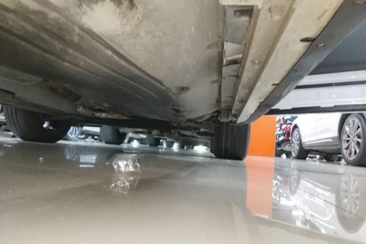 Used Land Rover Discovery Sport 2022 249 PS R-Dynamic S Performance Edition 5 Seats Right Side Sill