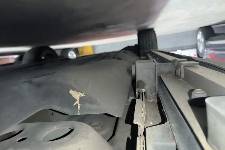 Used Land Rover Discovery Sport 2022 249 PS R-Dynamic S Performance Edition 5 Seats Right Side Sill
