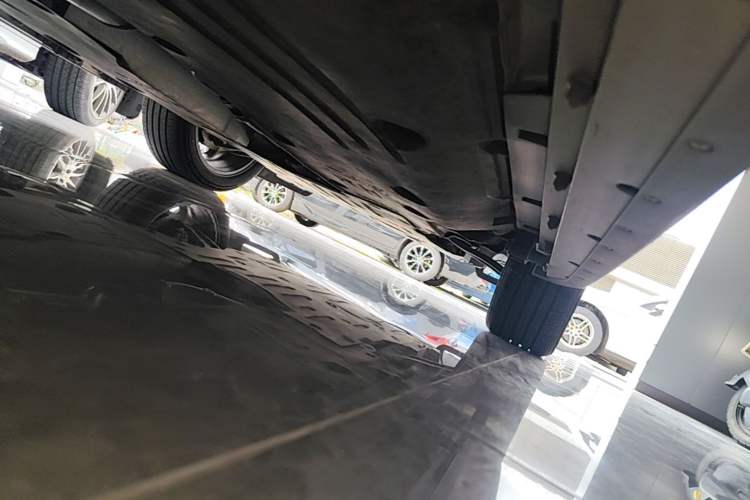 Used Land Rover Discovery Sport 2022 249 PS R-Dynamic S Performance Edition 5 Seats Right Side Sill