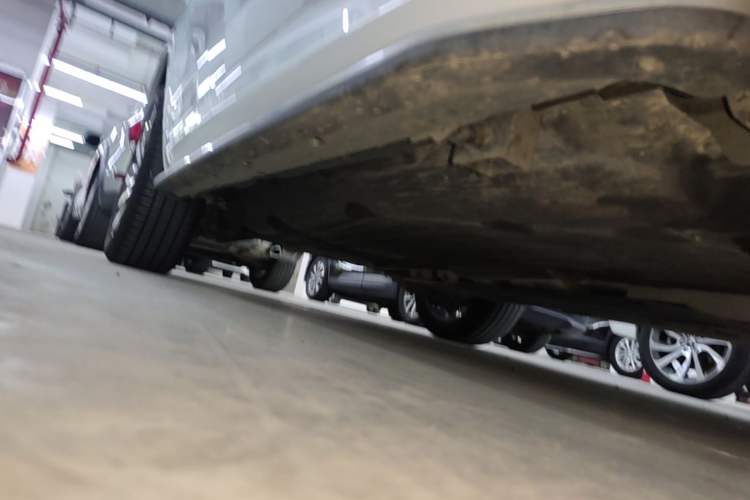 Used Land Rover Discovery Sport 2022 249 PS R-Dynamic S Performance Edition 5 Seats Right Side Sill