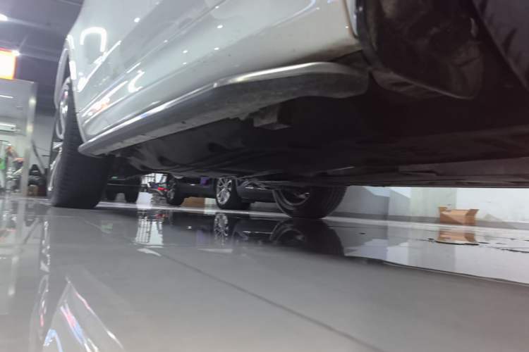Used Land Rover Discovery Sport 2022 Restyled 249 PS R-Dynamic SE Performance Tech Edition 5 Seats Right Side Sill
