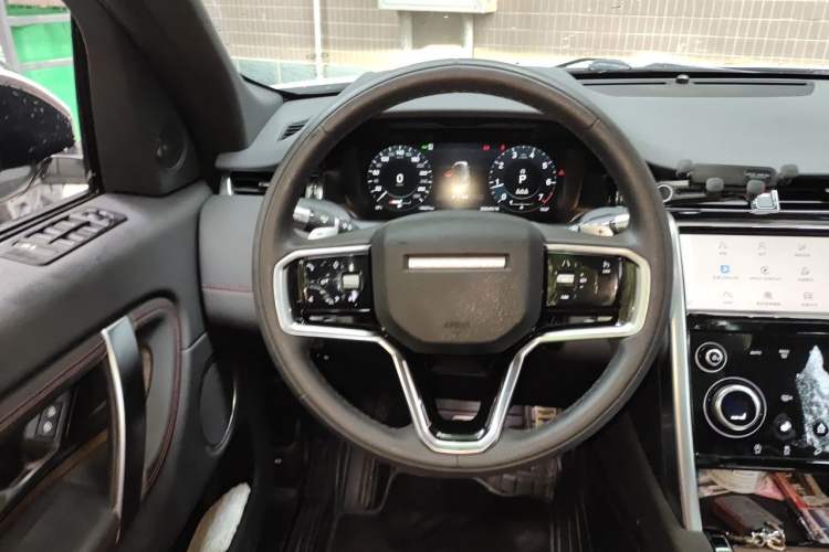 Used Land Rover Discovery Sport 2022 249 PS R-Dynamic S Performance Edition 5 Seats Steering Wheel