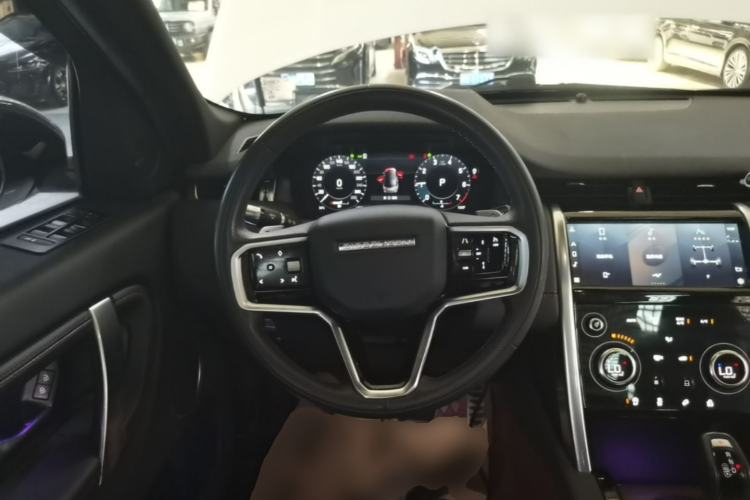 Used Land Rover Discovery Sport 2022 Revised Version 249 PS R-Dynamic S Performance Edition 5 Seats Steering Wheel