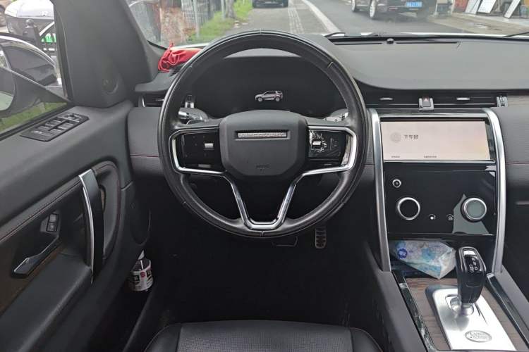 Used Land Rover Discovery Sport 2022 249 PS R-Dynamic S Performance Edition 5 Seats Steering Wheel