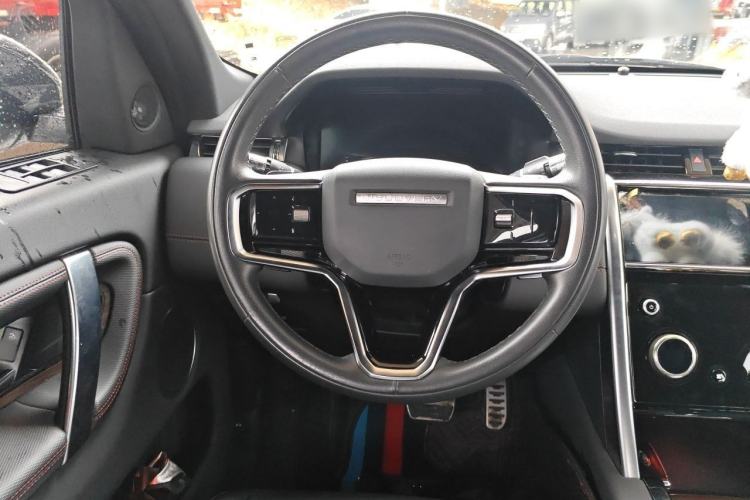 Used Land Rover Discovery Sport 2022 Revised Version 249 PS R-Dynamic S Performance Edition 5 Seats Steering Wheel