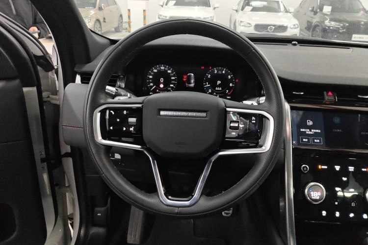 Used Land Rover Discovery Sport 2022 Revised Version 249 PS R-Dynamic S Performance Edition 5 Seats Steering Wheel