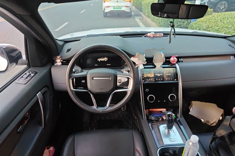 Used Land Rover Discovery Sport 2022 Revised Version 249 PS R-Dynamic S Performance Edition 5 Seats Steering Wheel