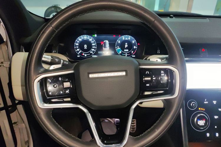 Used Land Rover Discovery Sport 2022 Revised Version 249 PS R-Dynamic S Performance Edition 5 Seats Steering Wheel
